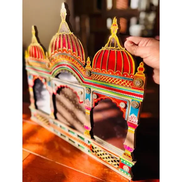 Handcrafted Royal Arch Mirror – Vibrant Indian Craft Décor - Picture 4 of 13